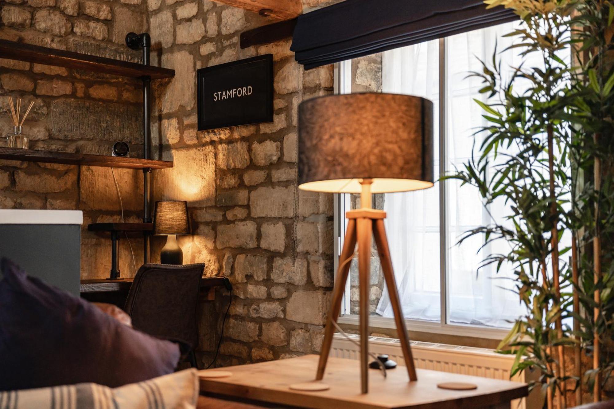 Luxury Town Centre Loft Apartment In Converted Granary Stamford Exteriér fotografie