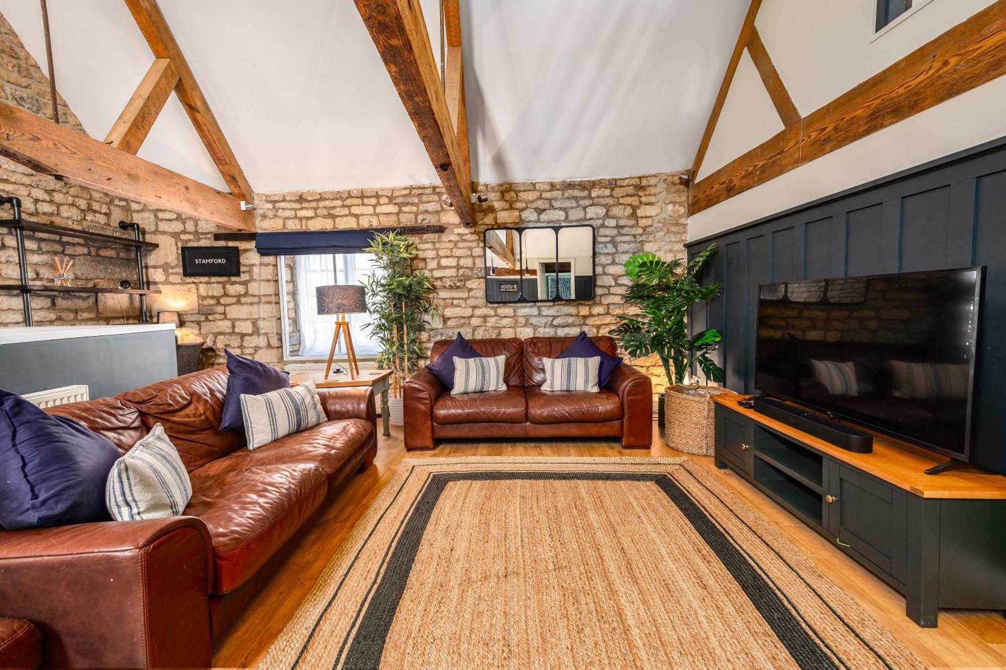 Luxury Town Centre Loft Apartment In Converted Granary Stamford Exteriér fotografie